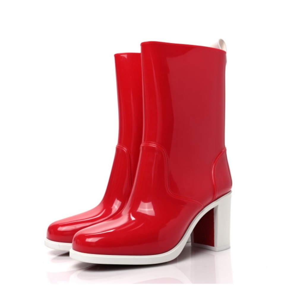 CHRISTIAN LOUBOUTIN